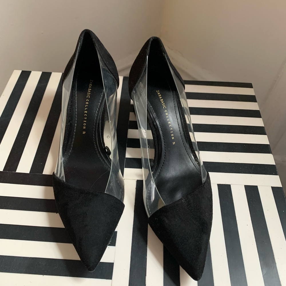 Pointed toe heels